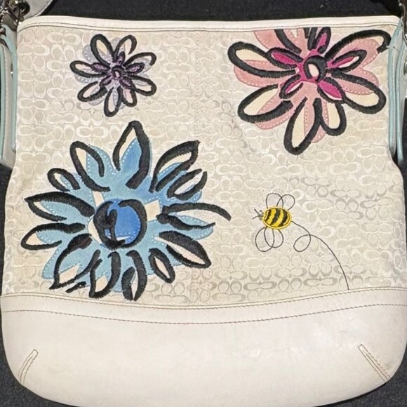 Coach White Floral Bee Duffle Crossbody Shoulder Bag F10871 - Picture 1 of 12